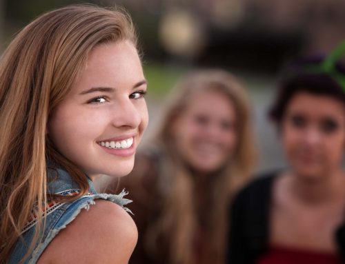 Family Dentist in San Diego Helps Teens Feel Confident